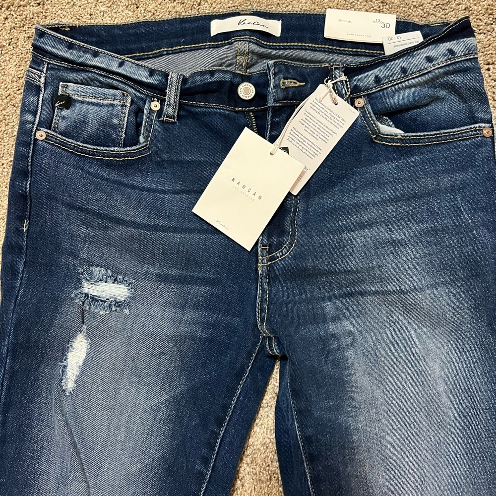 NWT KanCan Jeans in Size 13/30